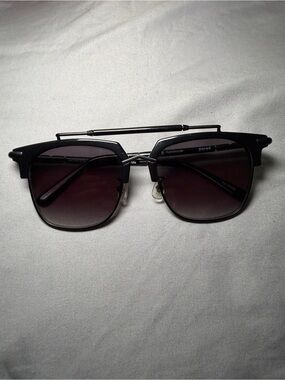 Pared Women’s Black Sunglasses - Modern Double-Bridge Design